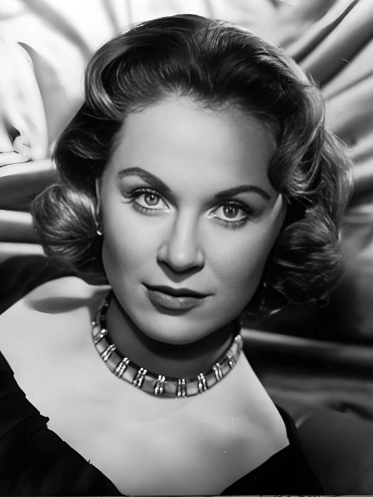 Julia Arnall Julia Arnall