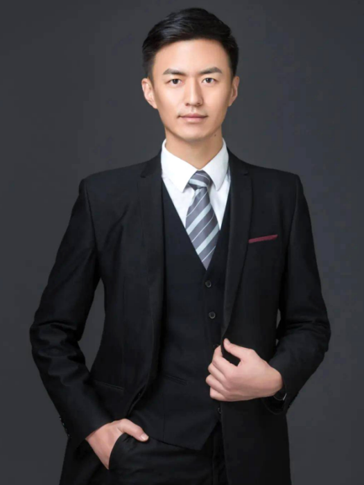 鄭玉超(北京瓦力大視野教育科技有限公司董事長) 鄭玉超(北京瓦力大視野教育科技有限公司董事長)