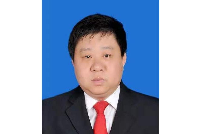 李雲鵬(河北省邯鄲市雞澤縣人民政府副縣長) 李雲鵬(河北省邯鄲市雞澤縣人民政府副縣長)