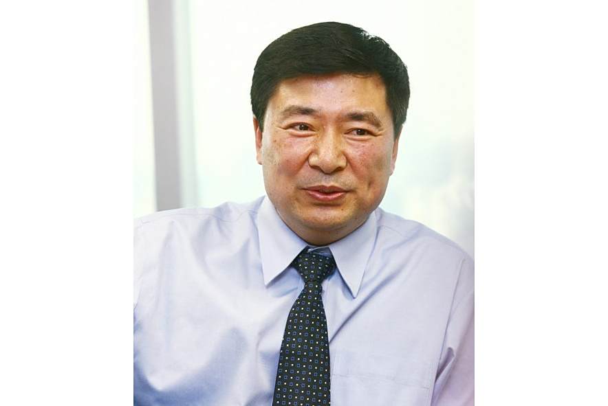 嚴成文 嚴成文