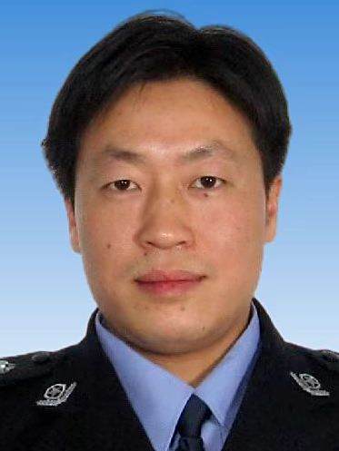 周耀武(湖南省湘鄉市公安局黨委副書記、常務副局長) 周耀武(湖南省湘鄉市公安局黨委副書記、常務副局長)