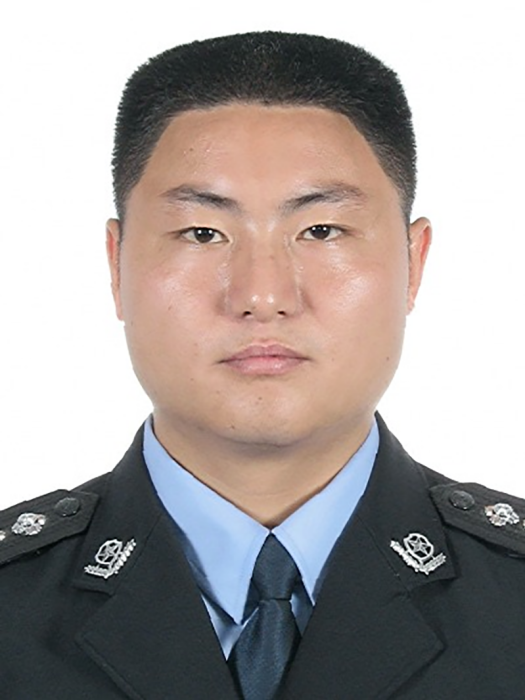 杜珍(四川省綿陽市梓潼縣公安局黨委副書記、常務副局長) 杜珍(四川省綿陽市梓潼縣公安局黨委副書記、常務副局長)