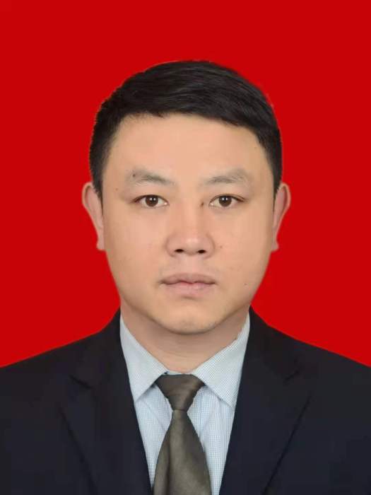 黃華(興仁市教育局副局長) 黃華(興仁市教育局副局長)