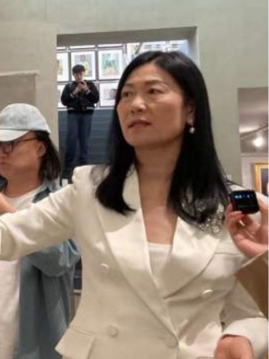 王薇(龍美術館館長,新理益集團董事長劉益謙的妻子) 王薇(龍美術館館長,新理益集團董事長劉益謙的妻子)