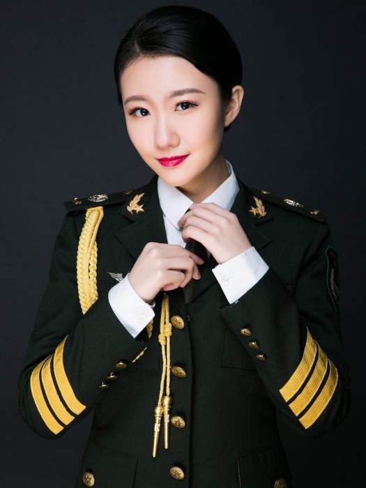 楊苗(中國內地曲藝女演員) 楊苗(中國內地曲藝女演員)