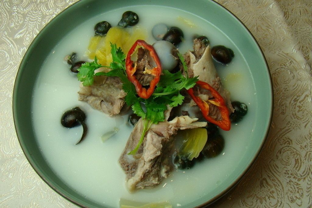 金菇田螺湯 金菇田螺湯
