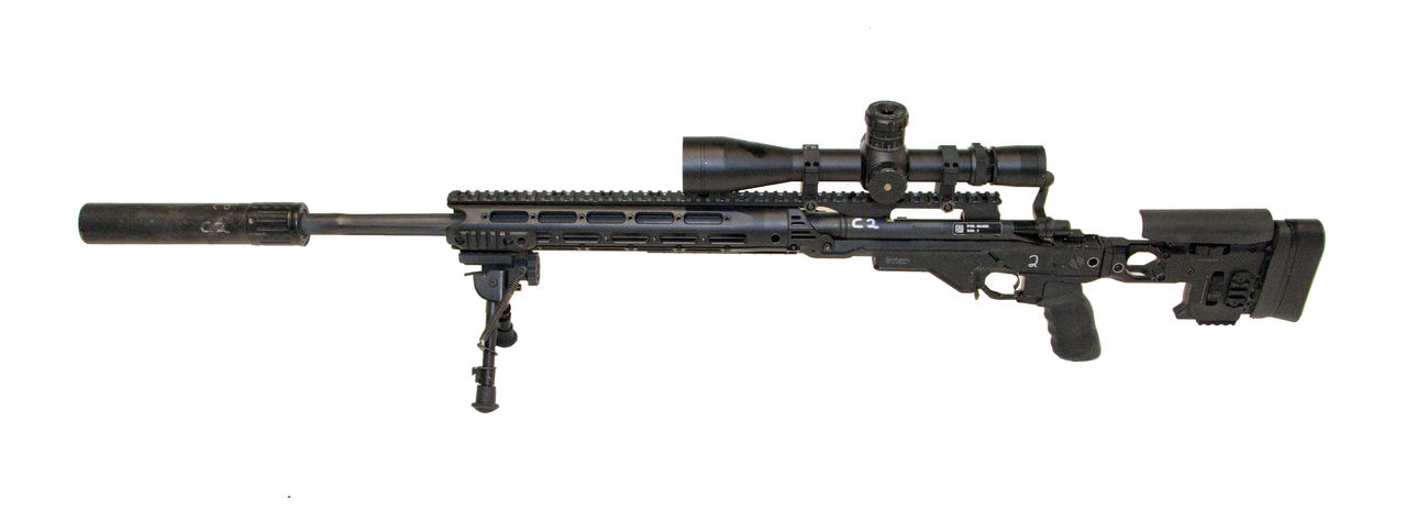 裝上消聲器的XM2010狙擊步槍（左視圖）