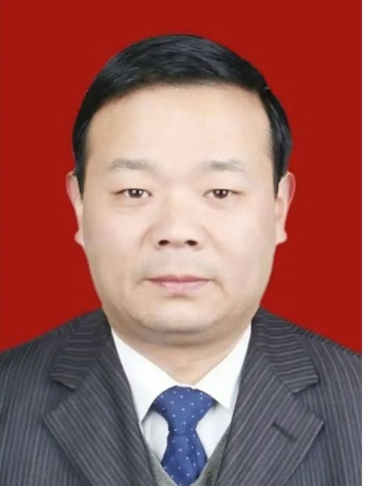 郝雲波(阜陽市潁東區河東街道黨工委委員(掛職)兼訾營社區黨委書記、居委會主任) 郝雲波(阜陽市潁東區河東街道黨工委委員(掛職)兼訾營社區黨委書記、居委會主任)
