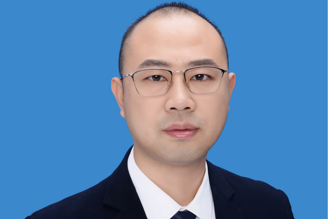 楊碩(瀋陽工程學院能源與動力學院副院長、遼寧省潔淨燃燒發電與供熱技術重點實驗室副主任) 楊碩(瀋陽工程學院能源與動力學院副院長、遼寧省潔淨燃燒發電與供熱技術重點實驗室副主任)