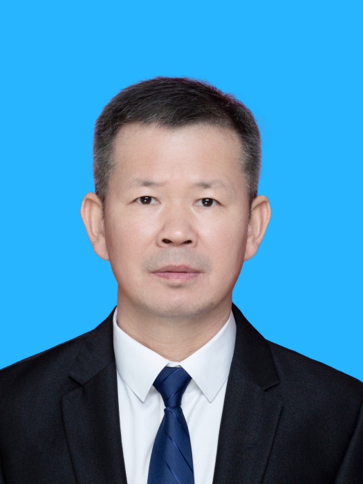 馮勇(湖南省長沙市湘江新區管理委員會商務和市場監管局黨組成員、副局長)