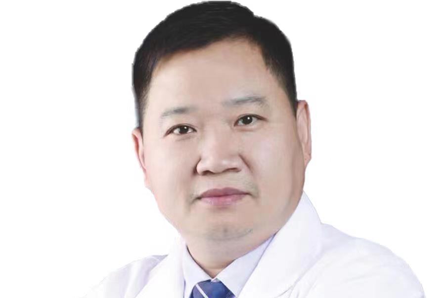 胡興宇(成都新津興恆和口腔門診部執業醫師) 胡興宇(成都新津興恆和口腔門診部執業醫師)