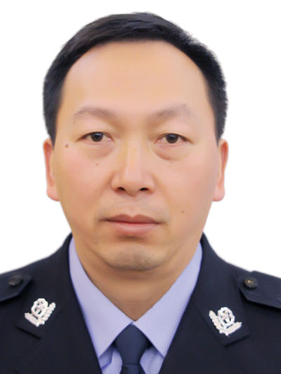向陽(四川省丹稜縣公安局黨委副書記、政委) 向陽(四川省丹稜縣公安局黨委副書記、政委)
