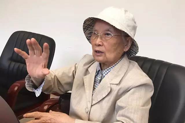 李玲(貴州省人大常委會原黨組成員、副主任)