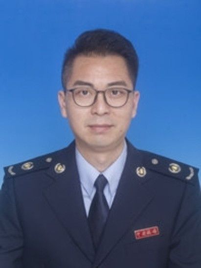 何波(江西省撫州市樂安縣國家稅務局黨委副書記、副局長) 何波(江西省撫州市樂安縣國家稅務局黨委副書記、副局長)