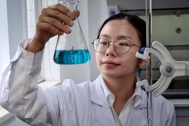 劉莉(中南水科檢測公司標物管理員、樣品管理員、質量監督員) 劉莉(中南水科檢測公司標物管理員、樣品管理員、質量監督員)