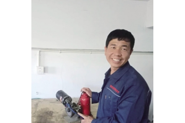 楊文樂(自治區呼和浩特市公交總公司副主任)