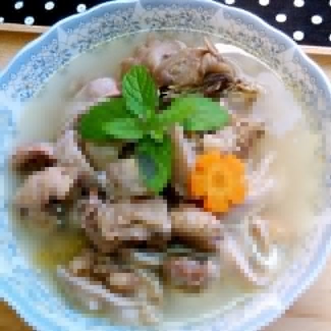豬小肚煲雞 豬小肚煲雞
