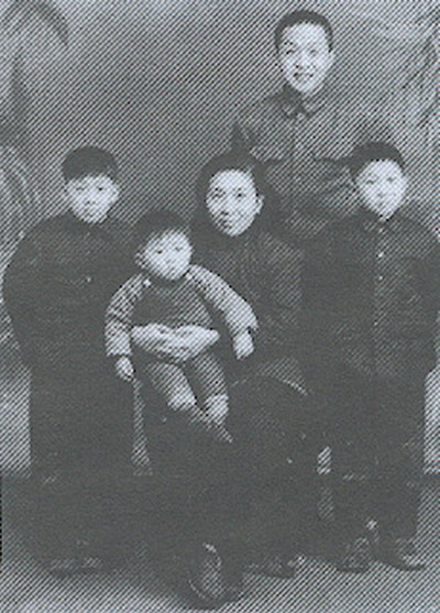 1952年初吳之理全家在瀋陽合影