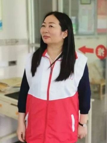 曹海燕(江西省上饒市紅十字會常務副會長) 曹海燕(江西省上饒市紅十字會常務副會長)