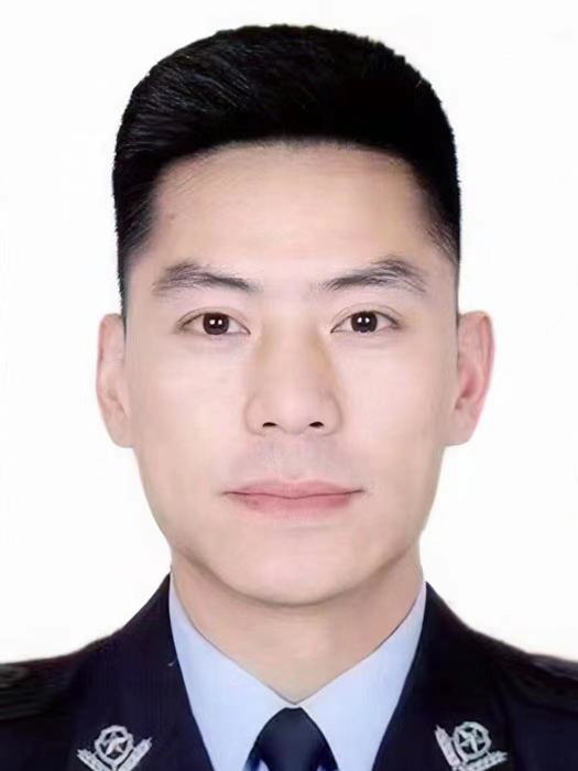 安健(貴州省納雍縣人民政府黨組成員、副縣長,縣公安局黨委書記、局長,督察長) 安健(貴州省納雍縣人民政府黨組成員、副縣長,縣公安局黨委書記、局長,督察長)