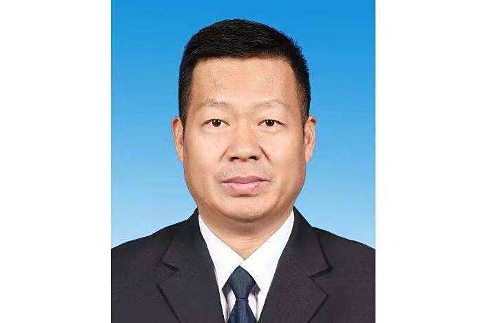 孫曉東(山東省濟寧市微山縣人民政府副縣長、縣公安局局長) 孫曉東(山東省濟寧市微山縣人民政府副縣長、縣公安局局長)