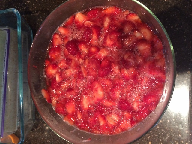 新鮮草莓製作草莓醬