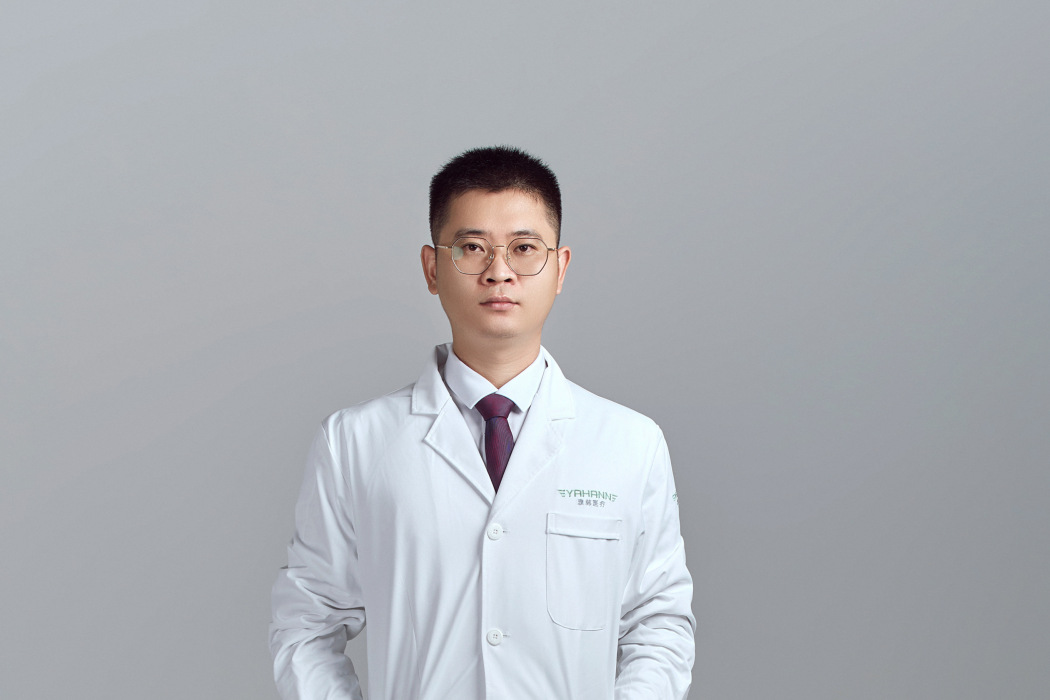 周文智(廈門思明美英雅韓醫療美容門診部醫師) 周文智(廈門思明美英雅韓醫療美容門診部醫師)