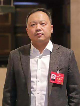 任翔(河南省政協委員、中英科技創新平台主席) 任翔(河南省政協委員、中英科技創新平台主席)