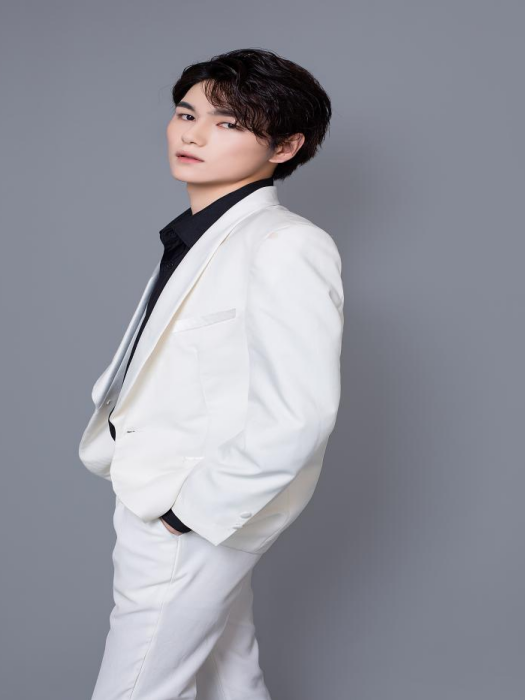 牟冠宇(“誦讀中國”經典誦讀大賽選手)