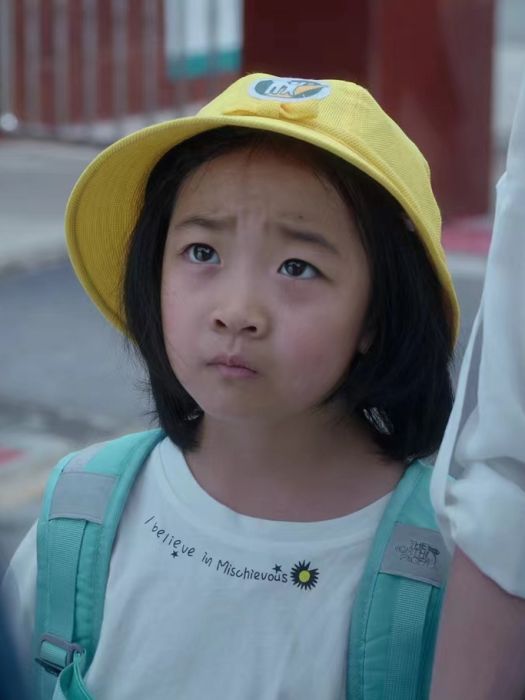崔雅涵(中國內地女演員,因參與《爸爸去哪兒第四季》走紅) 崔雅涵(中國內地女演員,因參與《爸爸去哪兒第四季》走紅)