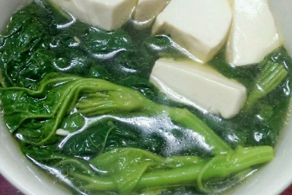 冬莧菜豆腐湯