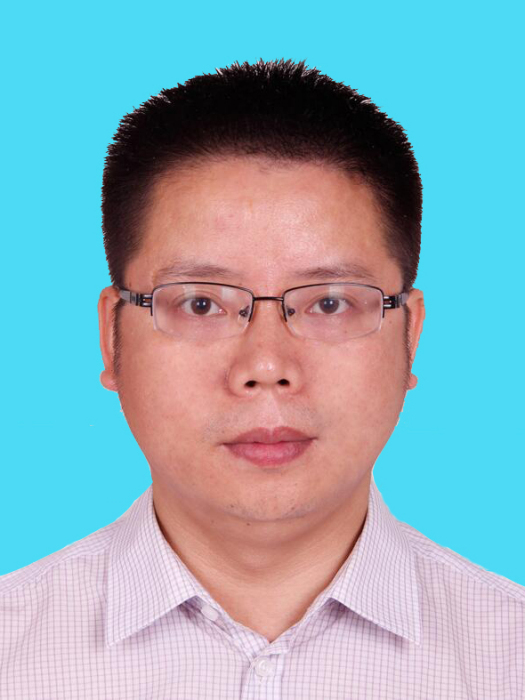 夏勇(成都創新創業示範基地管理委員會常務副主任) 夏勇(成都創新創業示範基地管理委員會常務副主任)