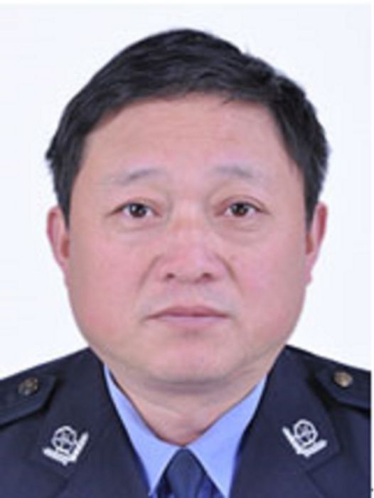 李國峰(河南省南陽市西峽縣公安局黨委副書記、政委) 李國峰(河南省南陽市西峽縣公安局黨委副書記、政委)