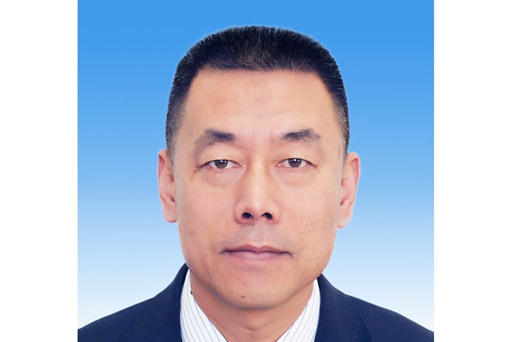 楊強(新疆生產建設兵團第十三師副師長,新星市人民政府黨組成員、副市長) 楊強(新疆生產建設兵團第十三師副師長,新星市人民政府黨組成員、副市長)