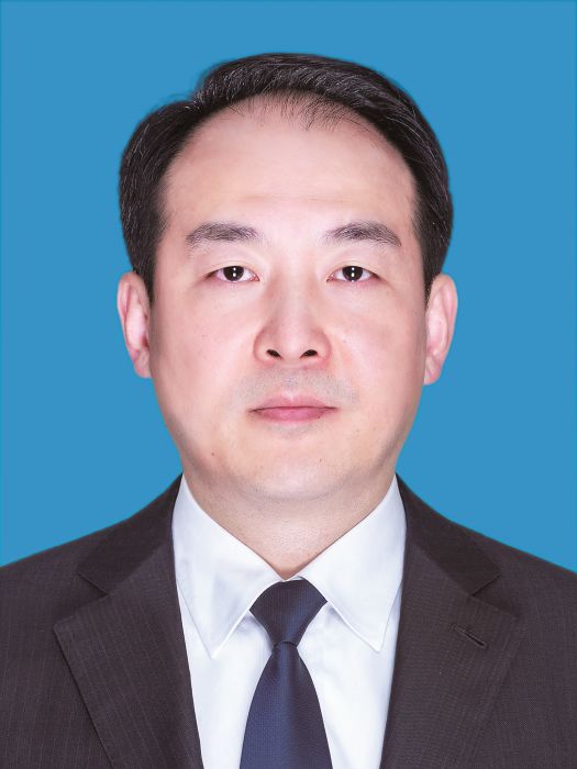 劉宇軒(江蘇省泰州市人民政府副市長,市公安局局長) 劉宇軒(江蘇省泰州市人民政府副市長,市公安局局長)