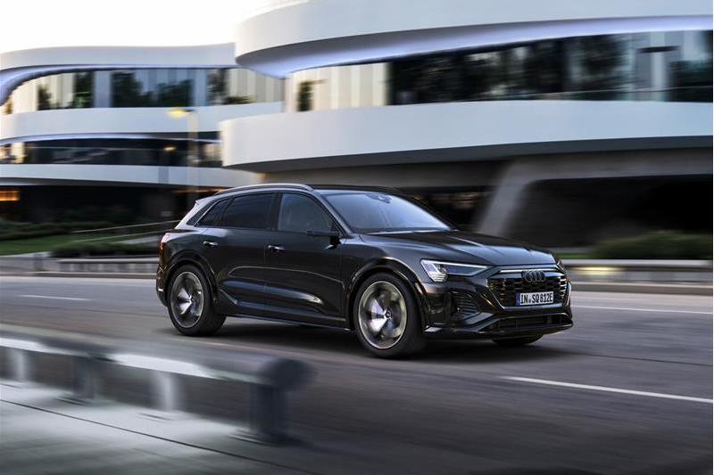 Q8 E-tron Q8 E-tron