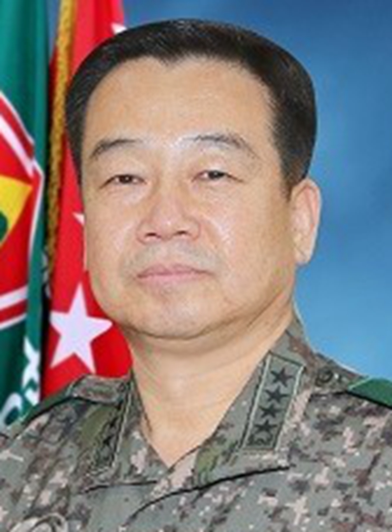 金雲龍(韓國陸軍地面作戰司令部司令)