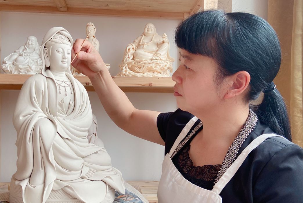 陳春華(中國傳統工藝美術大師) 陳春華(中國傳統工藝美術大師)