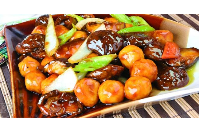 鑲香菇魚丸 鑲香菇魚丸