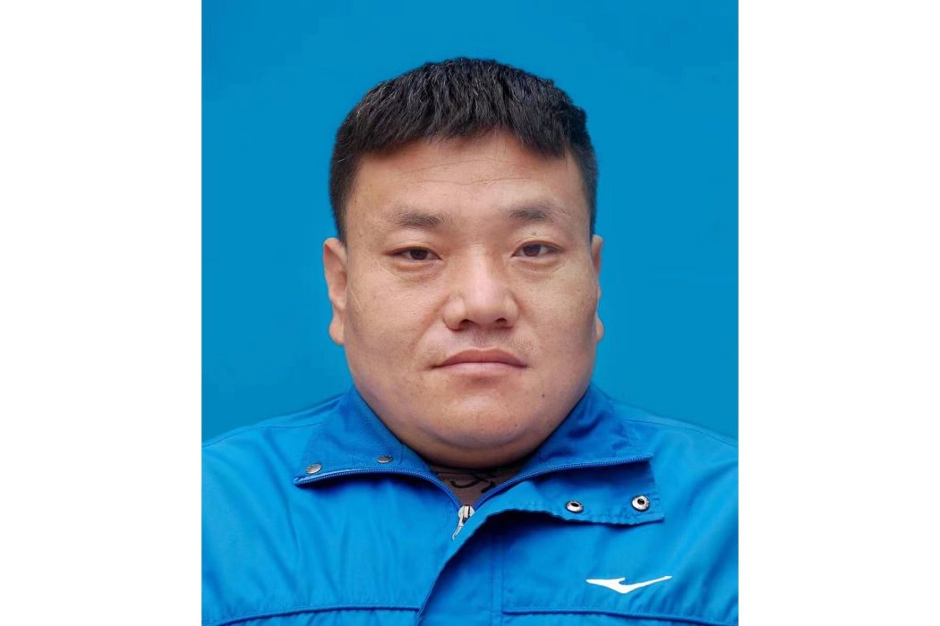 王亮(邯鄲市復興區六一社區利民苑小區殘障志願者) 王亮(邯鄲市復興區六一社區利民苑小區殘障志願者)
