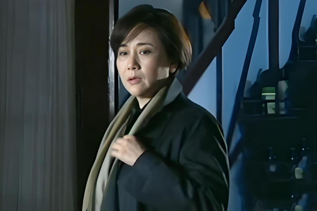周怡(懸疑偵破劇《花非花》中的主要角色,由顧永菲飾演) 周怡(懸疑偵破劇《花非花》中的主要角色,由顧永菲飾演)