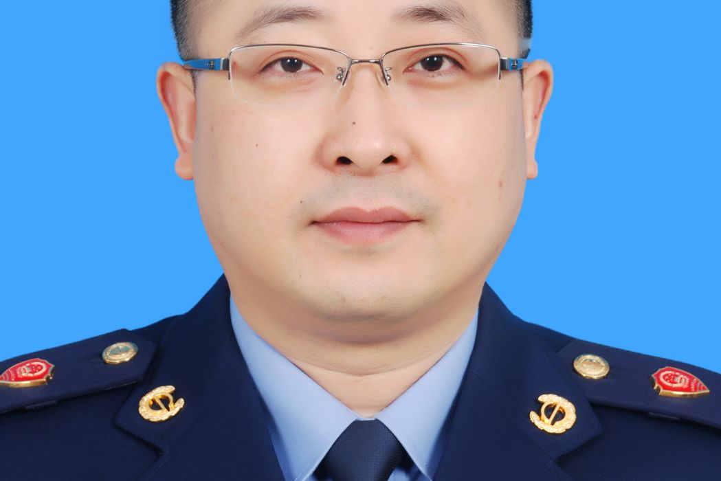 余堅(文成縣市場監督管理局黨委委員、副局長) 余堅(文成縣市場監督管理局黨委委員、副局長)