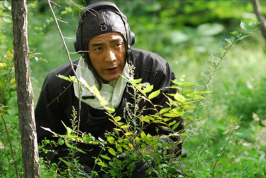 肖天宇(抗戰劇《光榮使命》中的角色) 肖天宇(抗戰劇《光榮使命》中的角色)