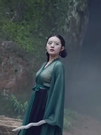 青蛇(玄幻愛情電影《白蛇:情劫》中的角色) 青蛇(玄幻愛情電影《白蛇:情劫》中的角色)