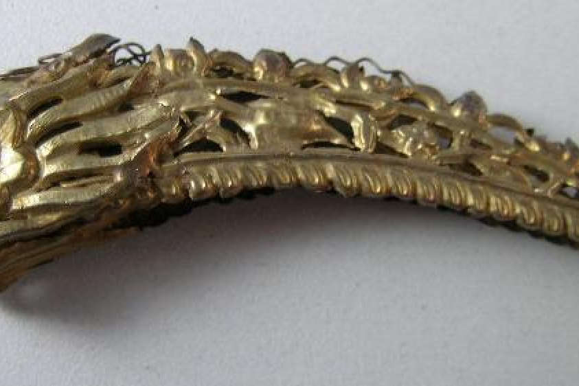 龍頭金釵