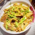 蒜黃炒粉條 蒜黃炒粉條