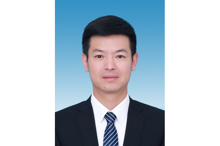 周立(昆明市醫療保障局黨組成員、副局長) 周立(昆明市醫療保障局黨組成員、副局長)