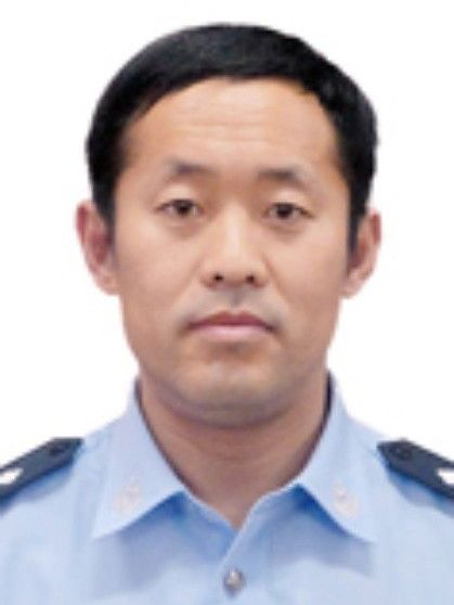 王衛東(安徽省宿州市蕭縣公安局黨委委員、副局長) 王衛東(安徽省宿州市蕭縣公安局黨委委員、副局長)