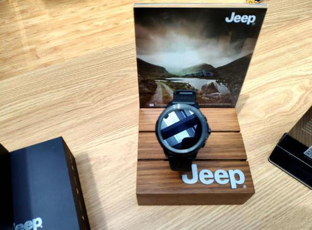 Jeep智慧型全境界腕錶