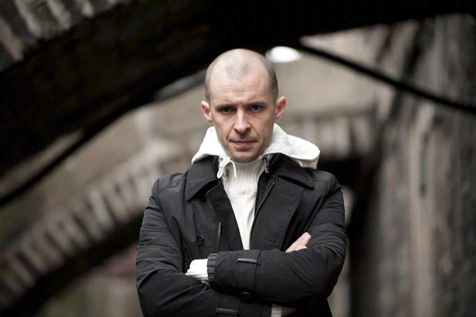 湯姆·沃恩-勞勒(Tom Vaughan-Lawlor) 湯姆·沃恩-勞勒(Tom Vaughan-Lawlor)